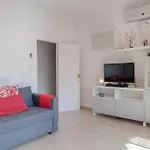 020 - Relaxing Sea View Apartment With Private Balcony
